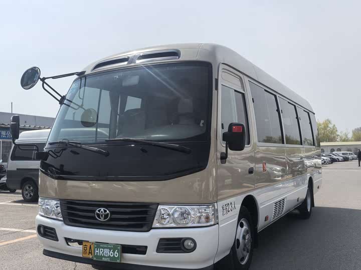 Фото 1 - Toyota Coaster