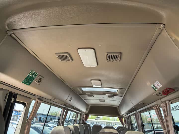 Фото 10 - Toyota Coaster