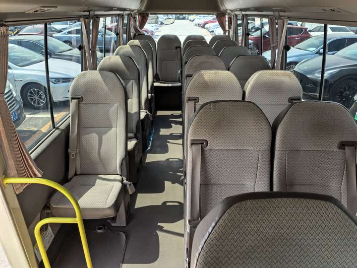 Фото 6 - Toyota Coaster