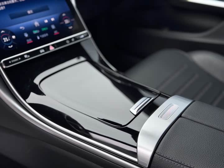 Фото 14 - Mercedes-Benz C-Class