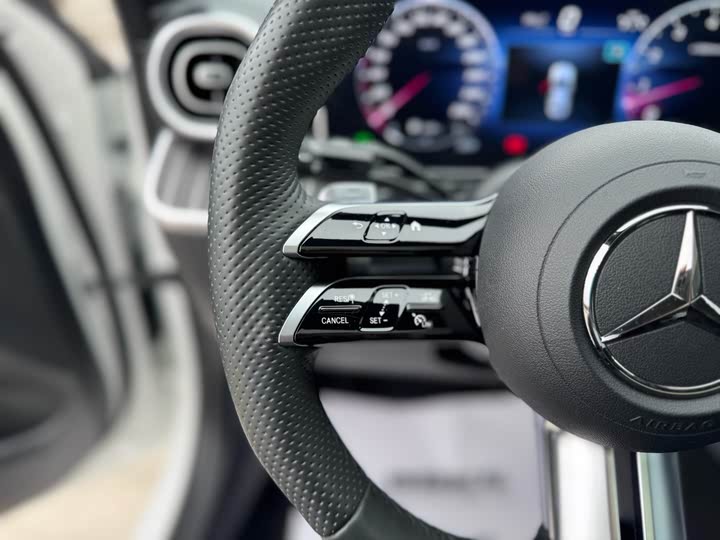 Фото 20 - Mercedes-Benz C-Class