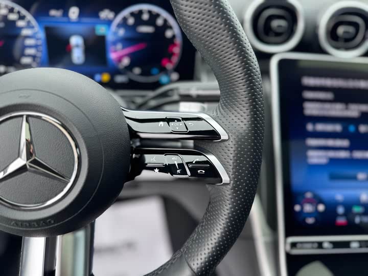 Фото 21 - Mercedes-Benz C-Class