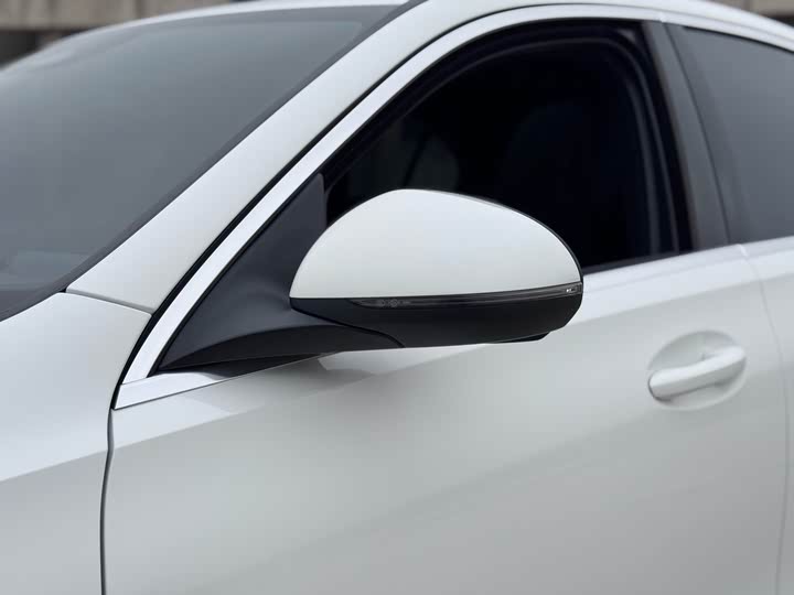 Фото 23 - Mercedes-Benz C-Class