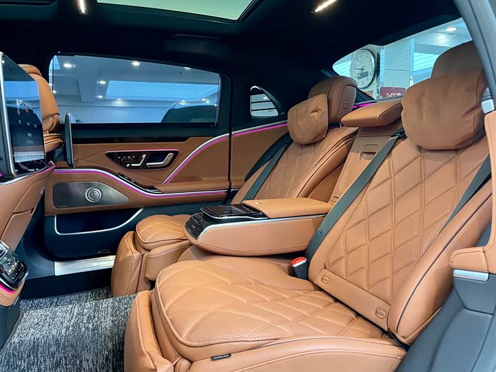 Фото 12 - Mercedes-Benz Maybach S-Class