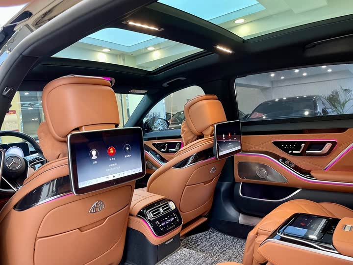 Фото 13 - Mercedes-Benz Maybach S-Class