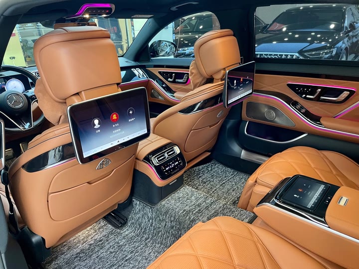 Фото 14 - Mercedes-Benz Maybach S-Class