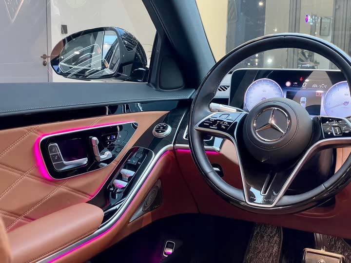 Фото 27 - Mercedes-Benz Maybach S-Class