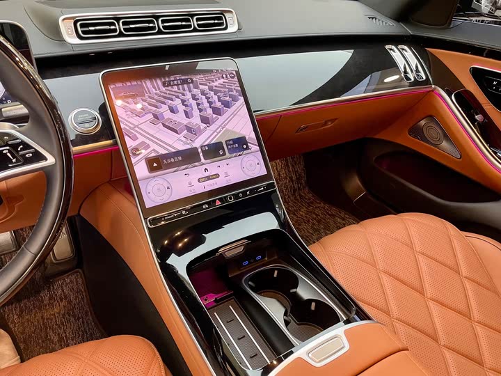 Фото 32 - Mercedes-Benz Maybach S-Class