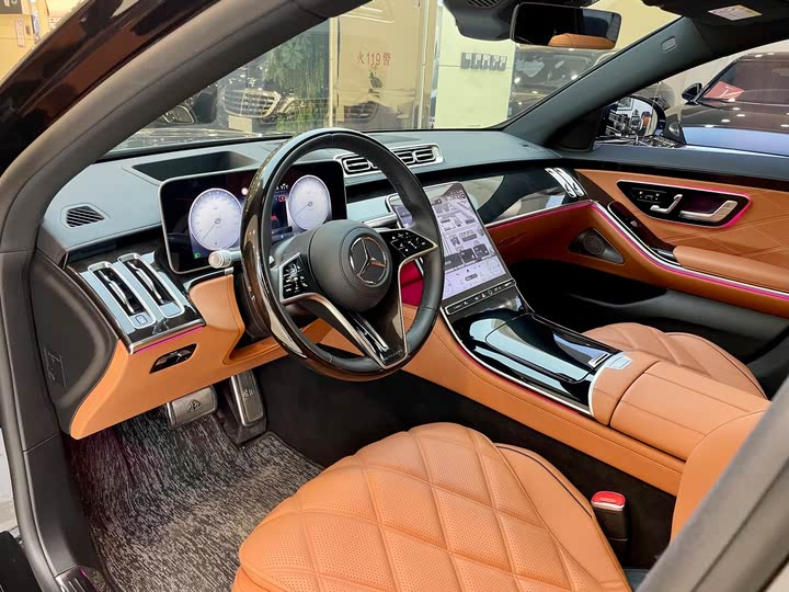 Фото 4 - Mercedes-Benz Maybach S-Class