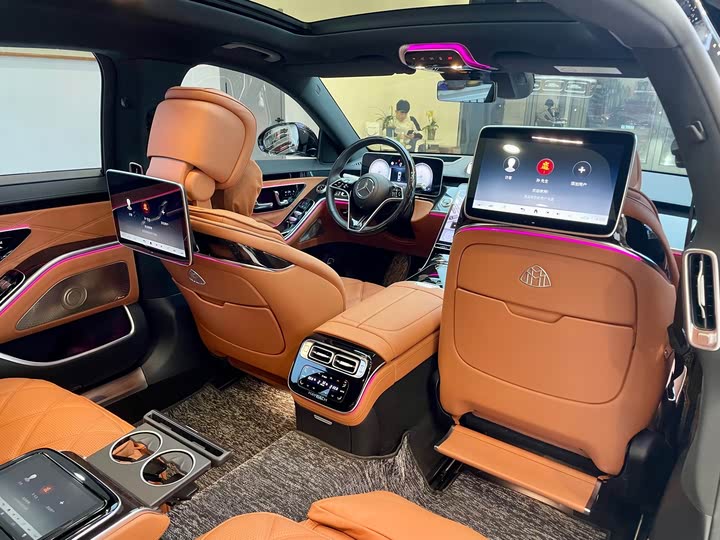 Фото 41 - Mercedes-Benz Maybach S-Class