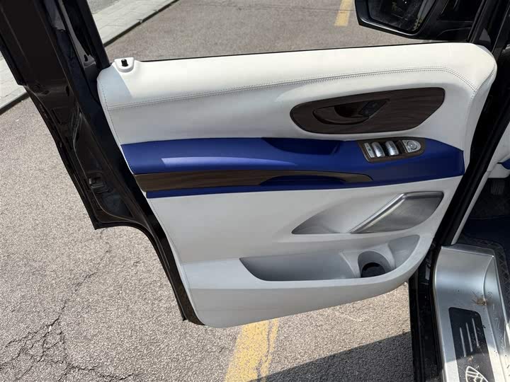 Фото 6 - Mercedes-Benz Vito