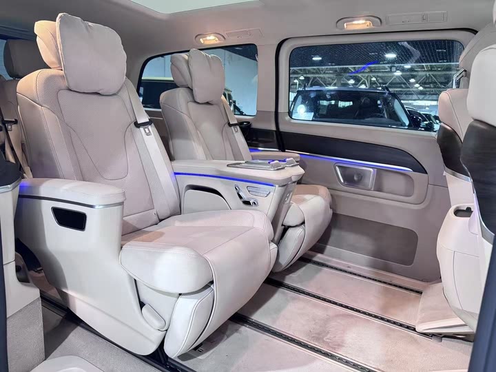 Фото 5 - Mercedes-Benz V-Class