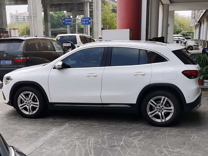 Фото 5 - Mercedes-Benz GLA-Class