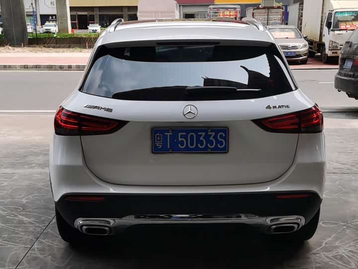 Фото 6 - Mercedes-Benz GLA-Class