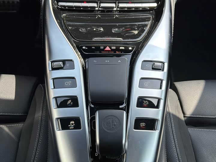 Фото 19 - Mercedes-Benz AMG GT