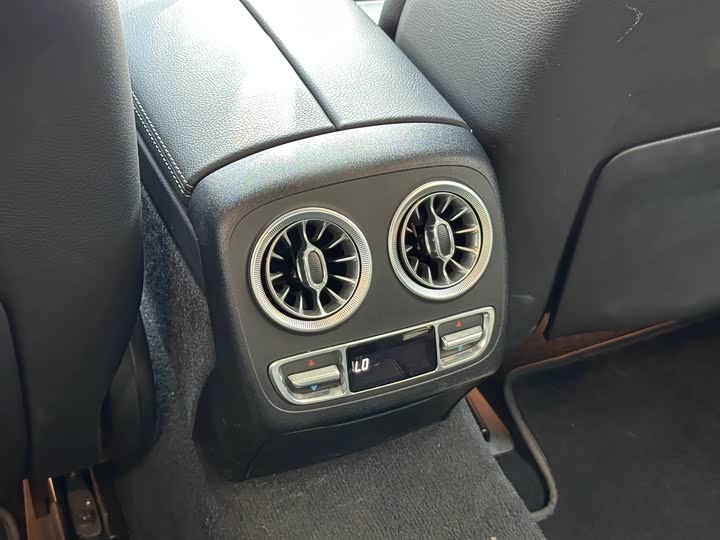 Фото 21 - Mercedes-Benz AMG GT