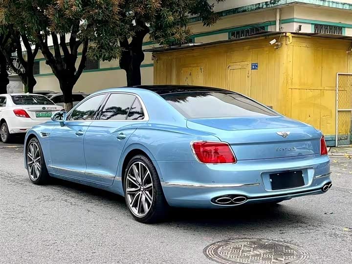 Фото 3 - Bentley Flying Spur