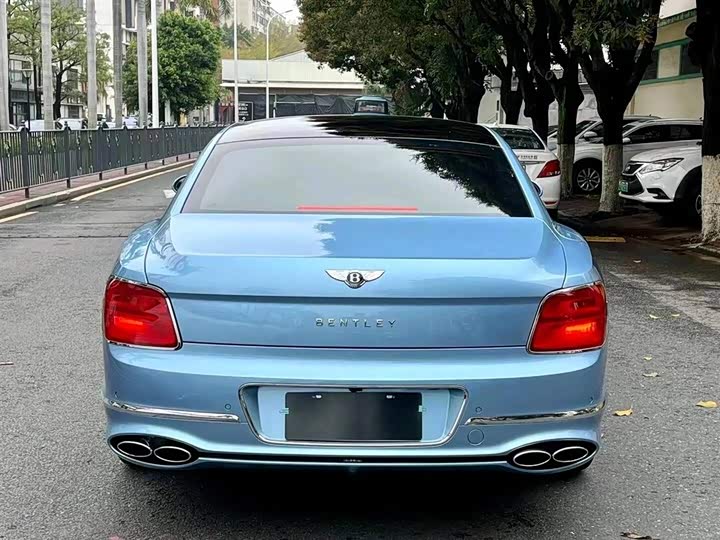 Фото 6 - Bentley Flying Spur