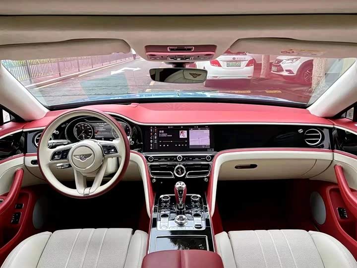 Фото 7 - Bentley Flying Spur