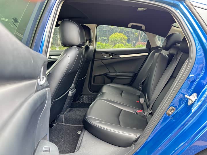 Фото 13 - Honda Civic