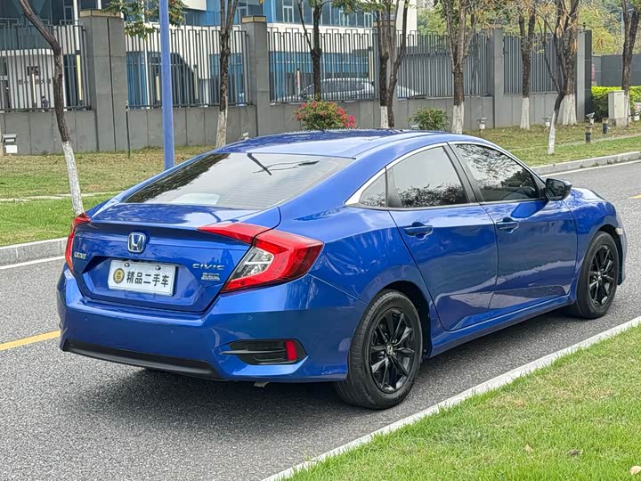 Фото 5 - Honda Civic