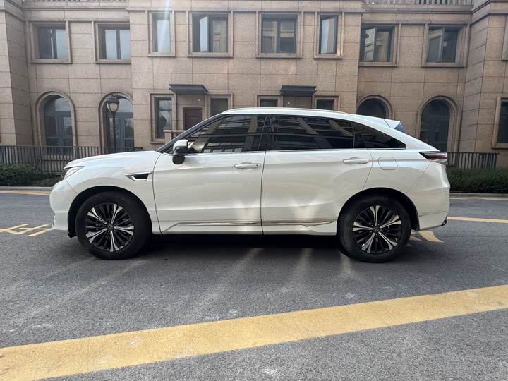 Фото 8 - Honda UR-V