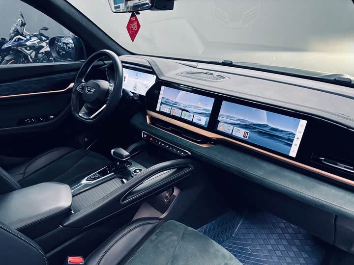 Фото 14 - Geely Monjaro