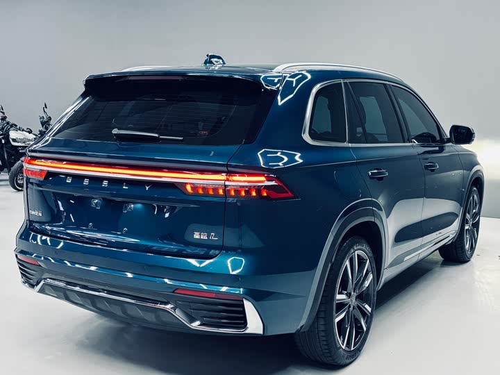 Фото 5 - Geely Monjaro