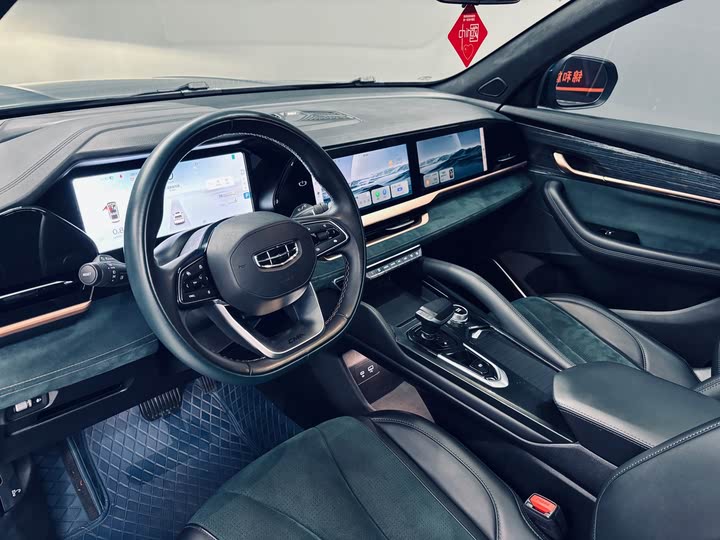 Фото 9 - Geely Monjaro