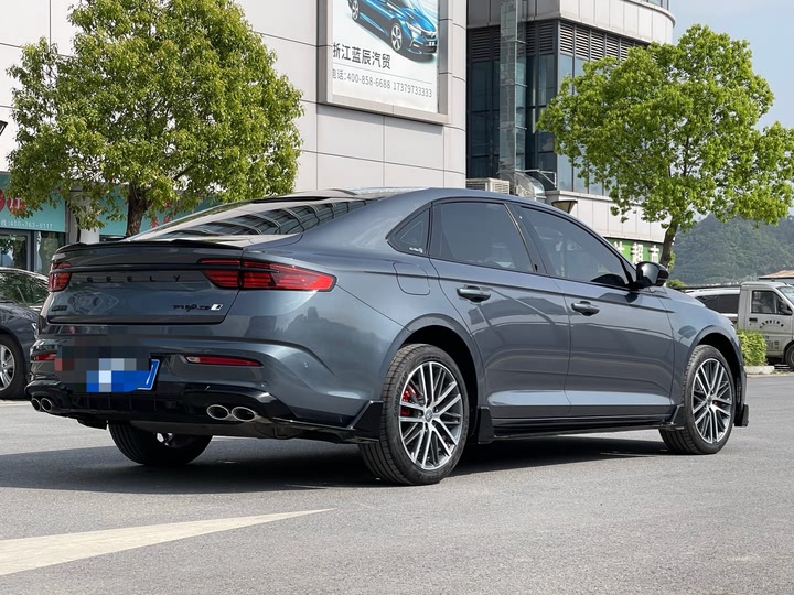 Фото 12 - Geely Preface