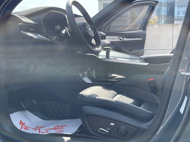 Фото 4 - Geely Preface