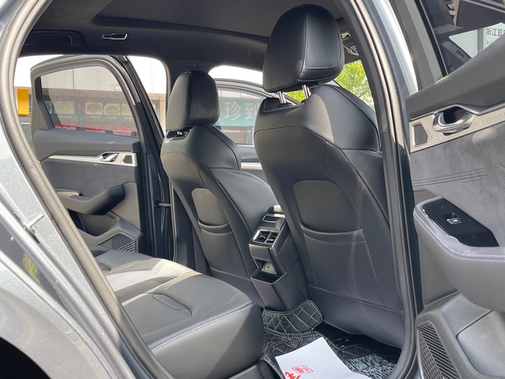 Фото 7 - Geely Preface