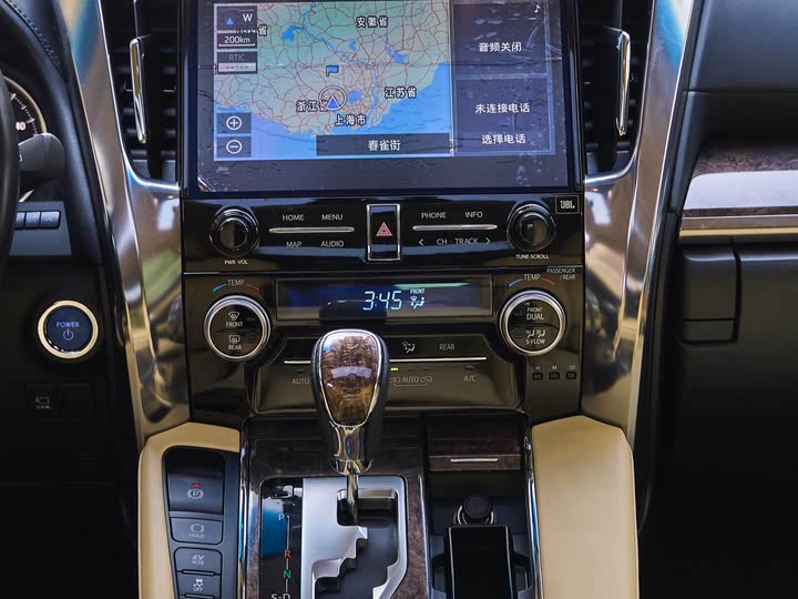 Фото 13 - Toyota Vellfire