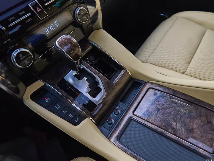 Фото 18 - Toyota Vellfire