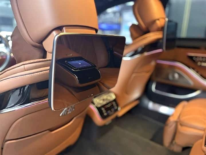 Фото 10 - Mercedes-Benz Maybach S-Class