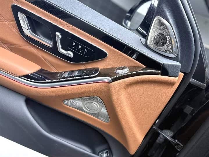 Фото 12 - Mercedes-Benz Maybach S-Class