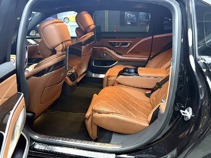 Фото 5 - Mercedes-Benz Maybach S-Class