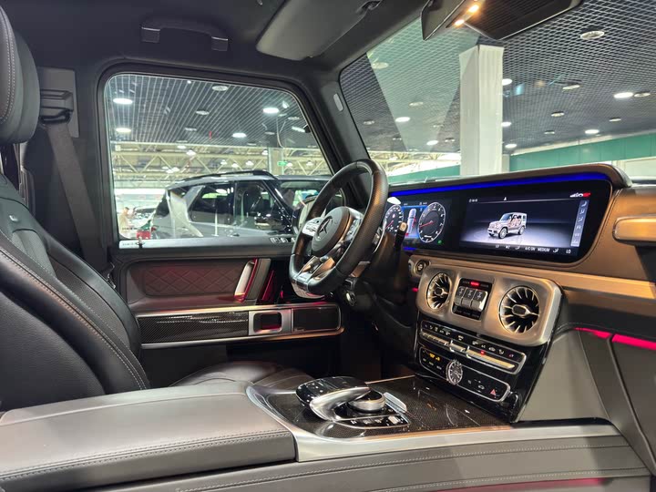 Фото 11 - Mercedes-Benz G-Class AMG