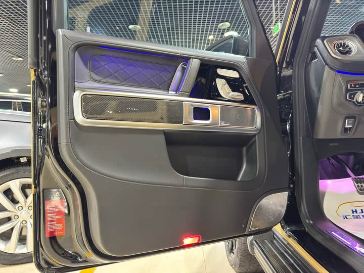 Фото 13 - Mercedes-Benz G-Class AMG