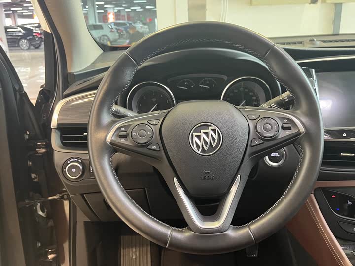 Фото 10 - Buick Envision Plus