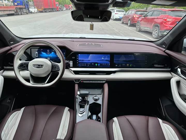 Фото 5 - Geely Monjaro