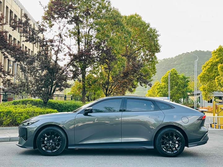 Фото 13 - Changan UNI-V