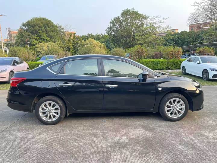 Фото 21 - Nissan Sylphy