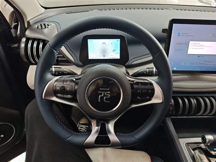 Фото 11 - BYD Yuan Plus