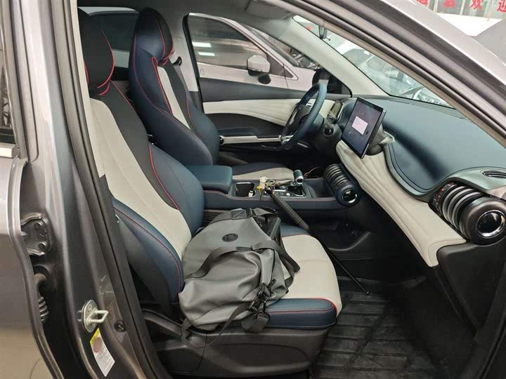 Фото 25 - BYD Yuan Plus