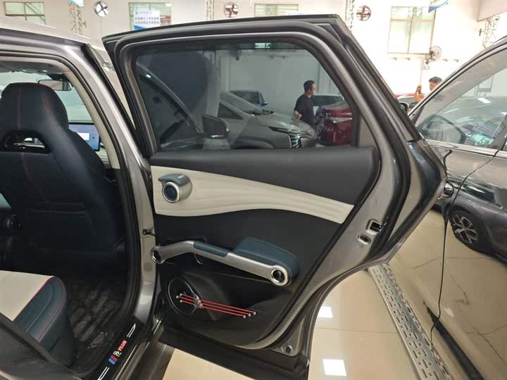 Фото 27 - BYD Yuan Plus