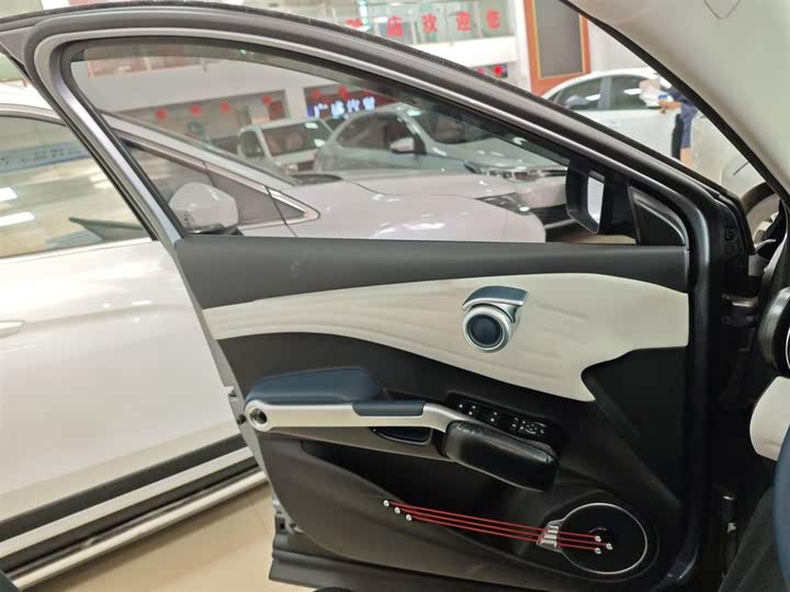 Фото 28 - BYD Yuan Plus