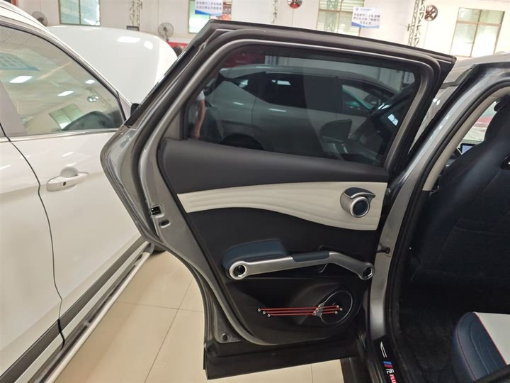 Фото 29 - BYD Yuan Plus