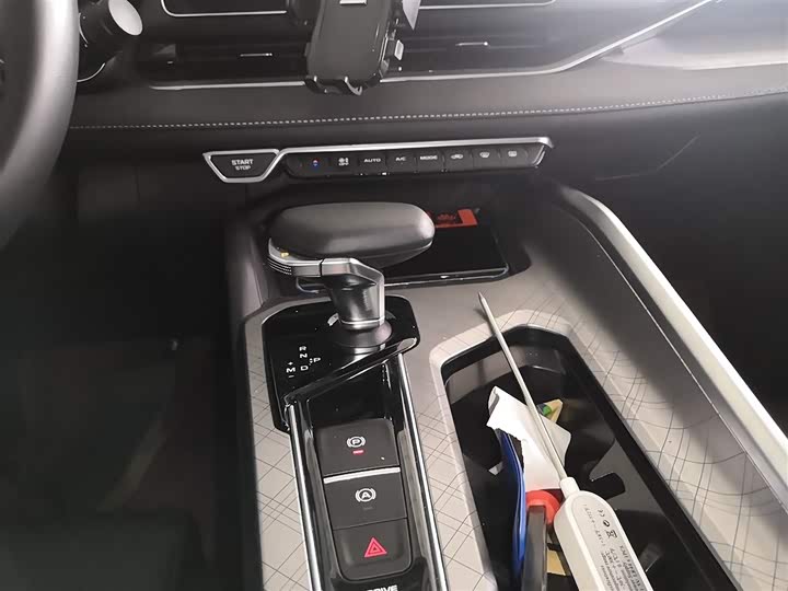 Фото 13 - Geely Preface