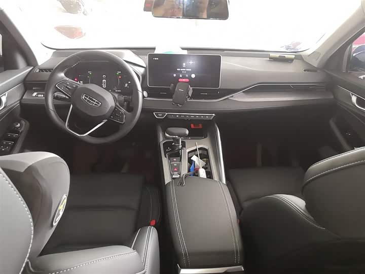 Фото 9 - Geely Preface